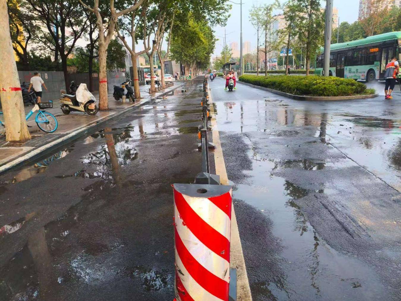 雨后放晴，郑州市区交通秩序已恢复正常