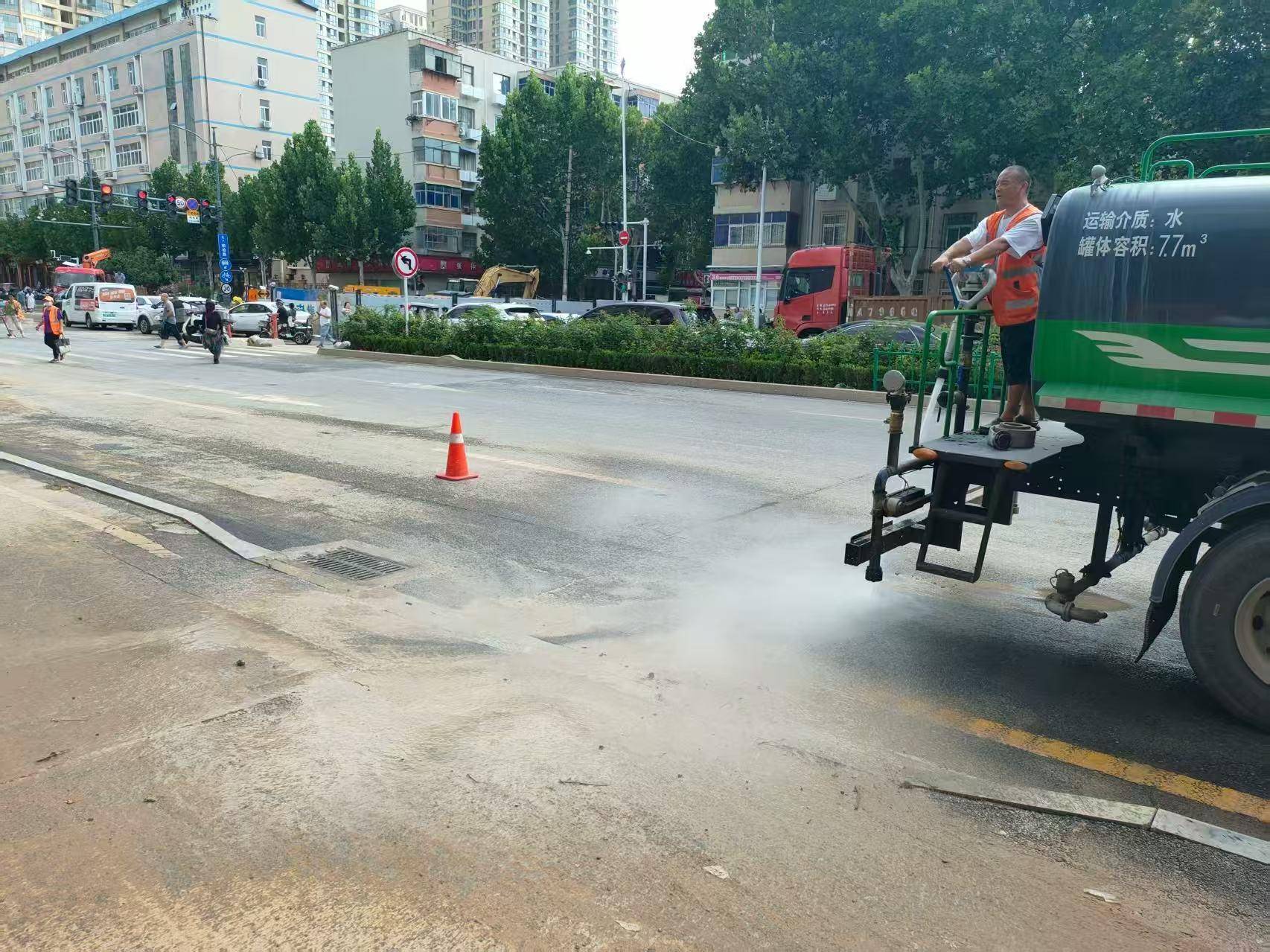 雨后放晴，郑州市区交通秩序已恢复正常